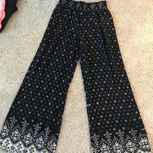 Palazzo pants size with elastic waist!